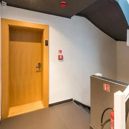 Tcz Wozna Lägenhetshotell *