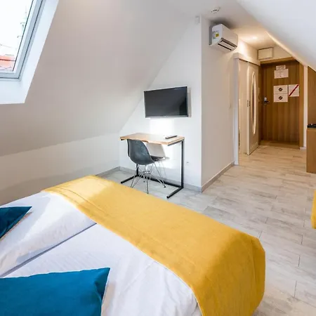 Tcz Wozna Apartahotel